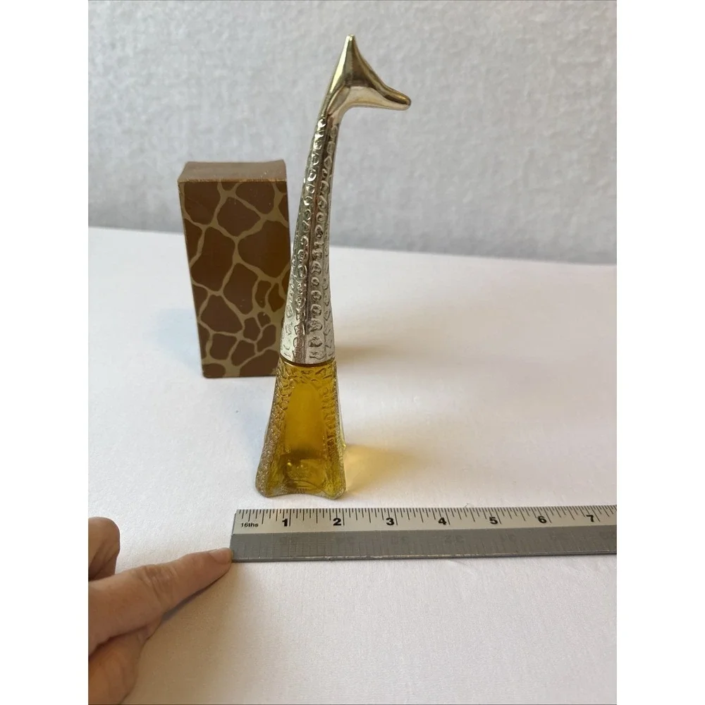 VTG 1975 Avon Graceful Giraffe Cologne Decanter 1.5oz New Old Stuck Full Box